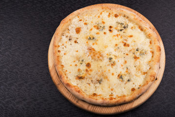 margarita pizza on wooden board