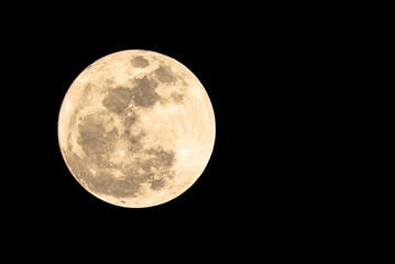 The full moon super moon of November 14, 2016