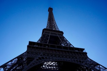 Tour Eiffel shadow