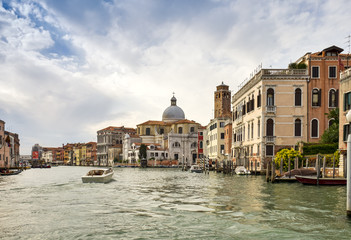 Fototapeta na wymiar Canal Grande and San Geremia church in a evening in Venice, Italy
