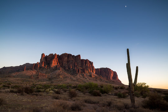 Superstition Mountains in Arizona © jon manjeot