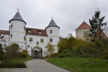 Fototapeta na wymiar Eingang zur Burg Wörth a.d.Donau
