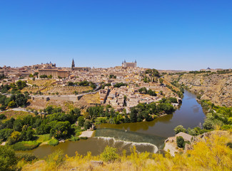 Fototapeta na wymiar Spain, Castile La Mancha, Toledo, View over the Tagus River towards the Old Town..