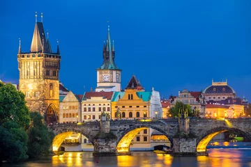 Foto op Canvas Rivier de Moldau in de schemering Praag, Tsjechië © Ian Woolcock