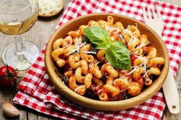 Tomato basil pasta