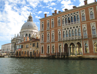 Fototapeta na wymiar The Basilica di Santa Maria della Salute and Stunning Venetian Style Architectures along the Grand Canal of Venice, IYaly