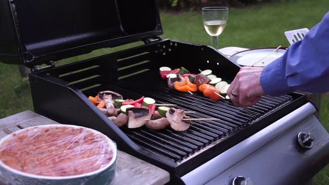 Barbecue cooking
