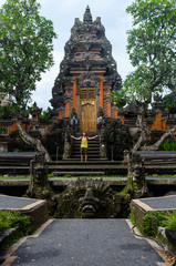 Exploring the balinese temple