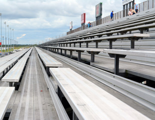 Bleachers Horizontal/Metal bleachers