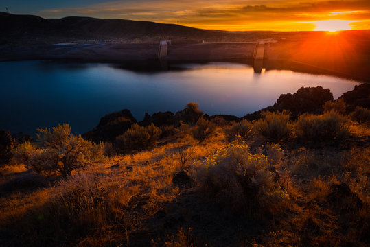 Lucky Peak Lake Dam at Sunset © Krzysztof Wiktor