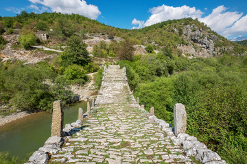 Fototapeta na wymiar Kalogeriko stone bridge. Zagoria, Greece