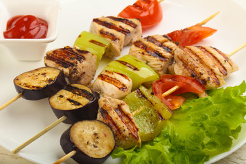 Chicken and vegetables skewer