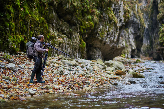 Professional nature photographer in the gorge