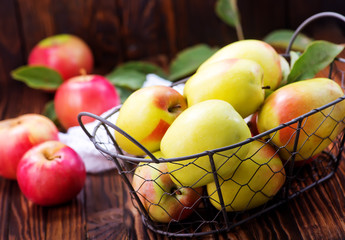 crop of apples