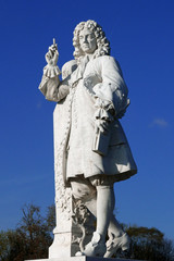 Statue de La Bruyère au parc de Chantilly, France