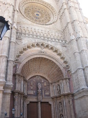 Fototapeta na wymiar entrance cathedral