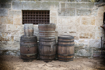 Barriles de vino antiguos