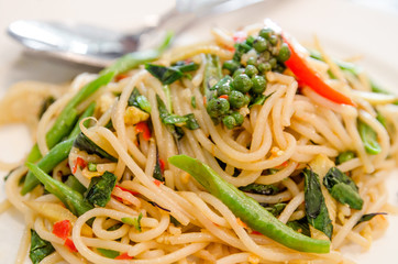 thai style stir-fried spicy spaghetti