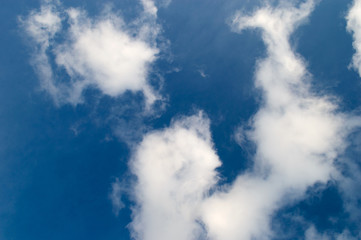 Obraz premium blue sky background with a tiny clouds