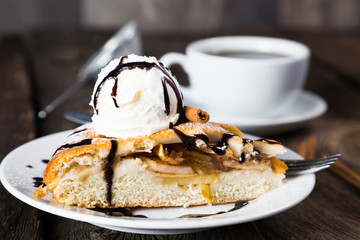 Pie with apples and ice cream