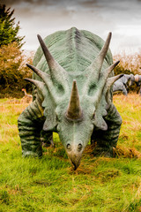 Fototapeta premium park dinozaurów z modelami
