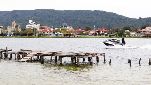 Esqui aqu&aacute;tico.