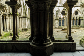 Fototapeta premium sight of the columns of the gallery of the cloister of the Romanesque cathedral of Oporto, Portugal
