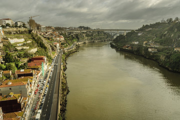 Obraz premium scenery of the river Douro to its step along Oporto, in Portugal