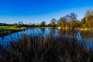 lake river beautiful water scenery worcestershire uk