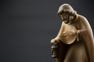 krippenfiguren josef mit einer laterne in der Hand