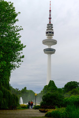Naklejka premium Hamburg, Heinrich-Hertz-Turm, Park near by the Center
