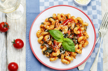 Tomato basil pasta