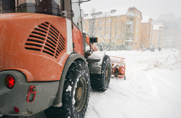 Snow plow for road cleaning
