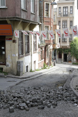 Pavés dans un quartier d'Istanbul. Turquie.