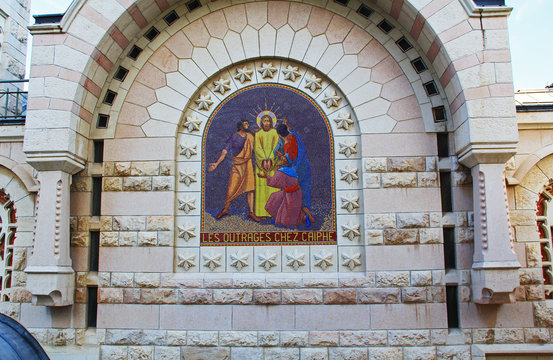 Mosaic of Jesus Christ on The Church of Saint Peter in Gallicantu in Jerusalem, Israel.  Roman Catholic church located on the eastern slope of Mt. Zion. 