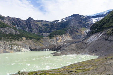 Fototapeta na wymiar アンデスの黒い氷河