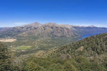 バリローチェのアンデスの山並み