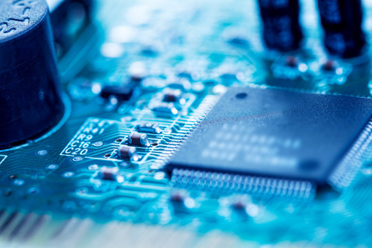selective focus of close up computer electronic circuit board