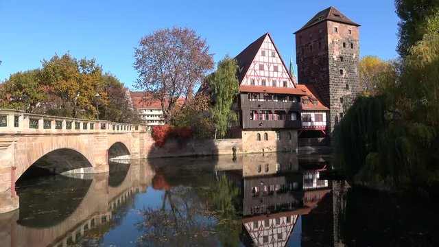 N&uuml;rnberger Altstadt - Weinstadel, Henkersteg und Henkerturm - 4K