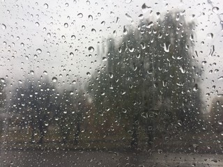 Дождь за зонтом. 