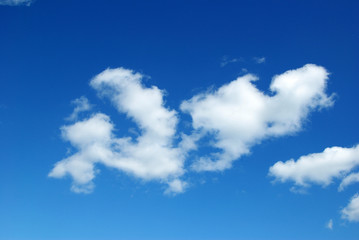 clouds in the blue sky