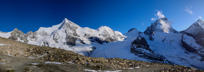 Fototapeta na wymiar a view of the Swiss Alps from the Obergabelhorn to the Dent Blanche in the Valais near Zermatt