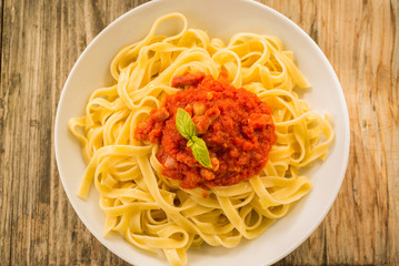 Tagliatelle con sugo all'amatriciana