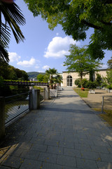 Fototapeta premium Stadtansicht und Kurpark des Staatsbades Bad Kissingen, Unterfranken, Bayern, Deutschland