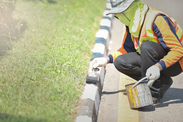 Obraz premium Authorities painted to reduce highway accidents