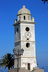 Fototapeta na wymiar Clocher dans le petit village de Canari, cap Corse