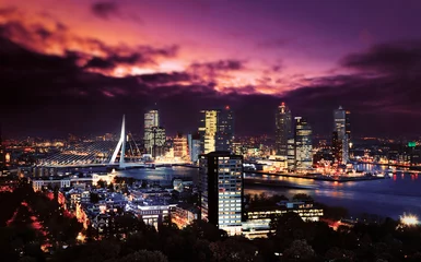 Photo sur Aluminium Rotterdam Rotterdam skyline with Erasmus bridge at twilight as seen from the Euromast tower, The Netherlands