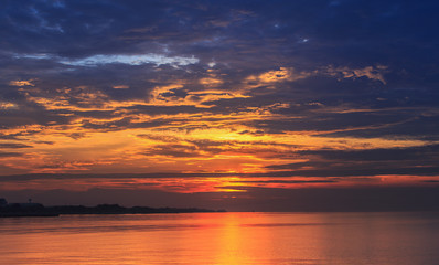 Fototapeta na wymiar Scene of golden hour sky before sunrise