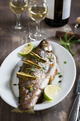 Baked trout with lime and white wine