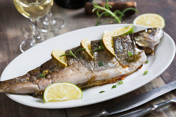 Baked trout with lime and white wine